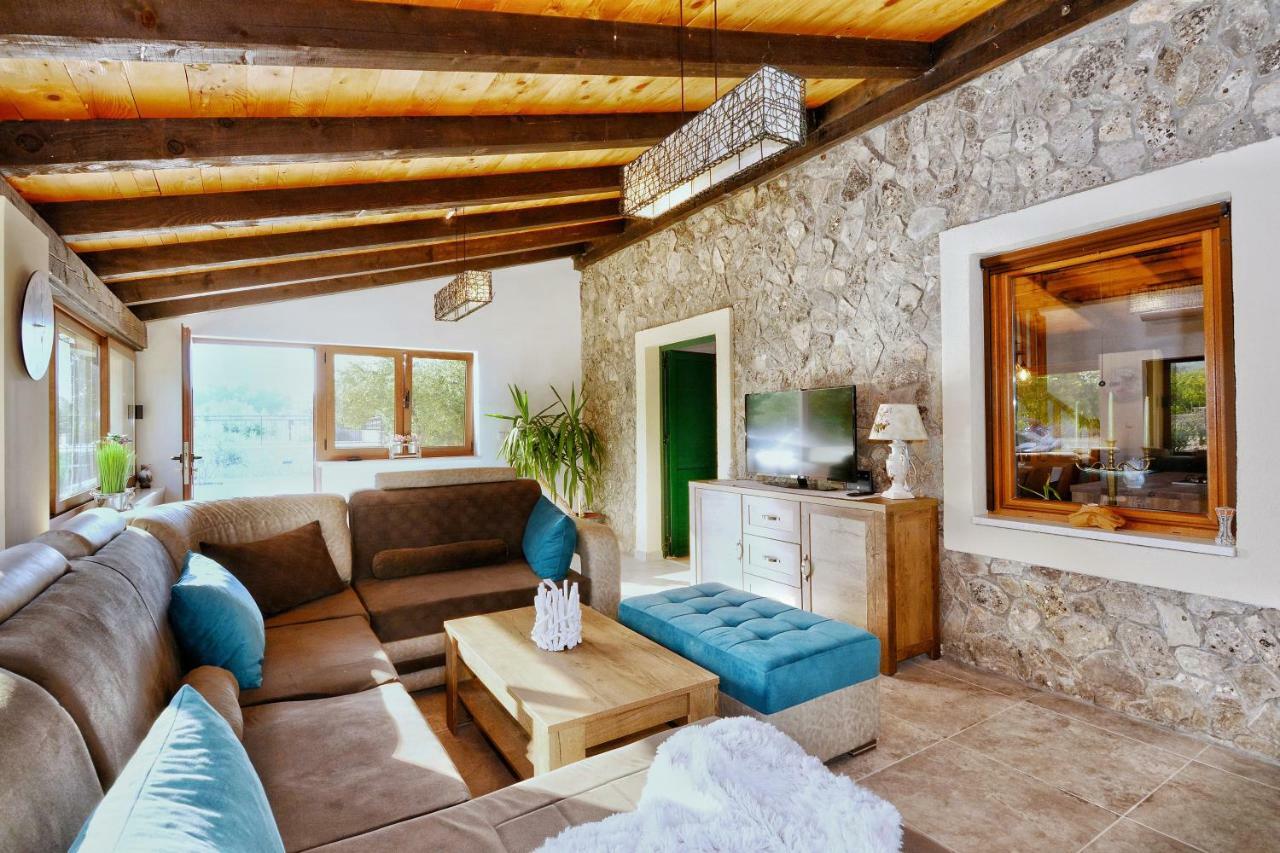 Stone House Vodiceヴィラ エクステリア 写真
